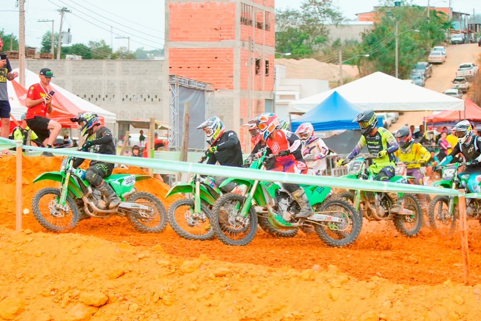 Copa Extremo Norte de Motocross reúne grande público em São Gabriel da Palha