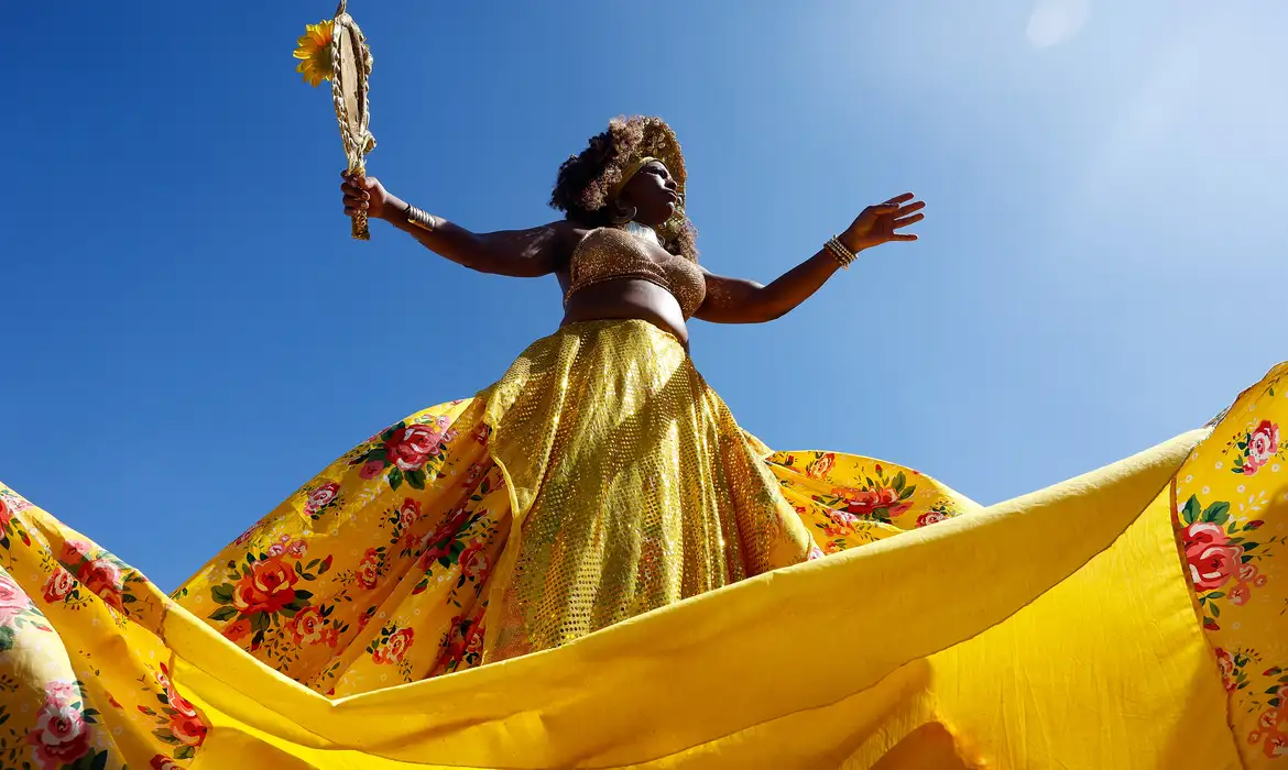 Mulheres negras marcham no Rio por direitos e pelo bem-viver
